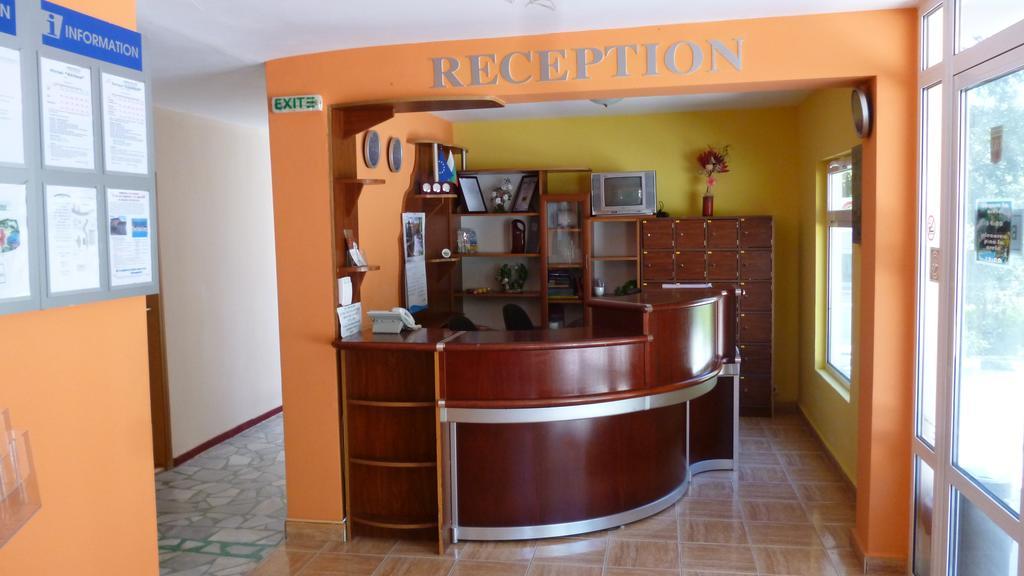 Ahilea Hotel - Free Pool Access Balchik Eksteriør billede