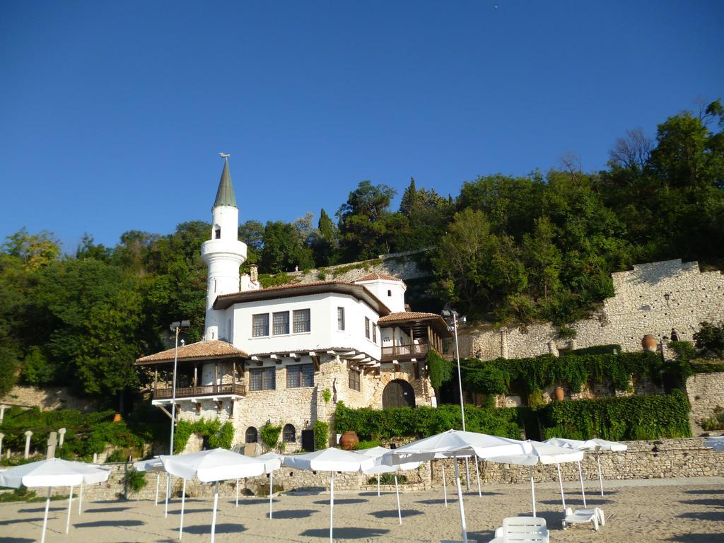 Ahilea Hotel - Free Pool Access Balchik Eksteriør billede