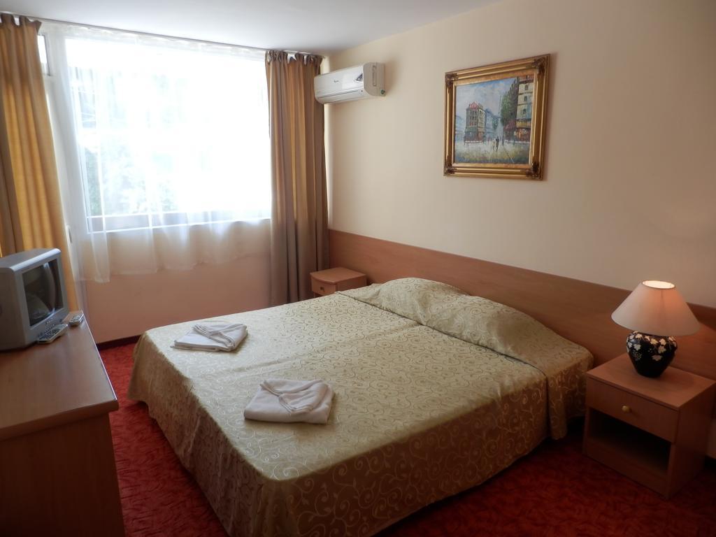 Ahilea Hotel - Free Pool Access Balchik Eksteriør billede