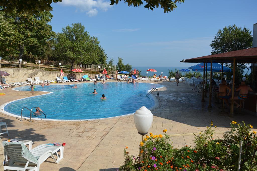 Ahilea Hotel - Free Pool Access Balchik Eksteriør billede