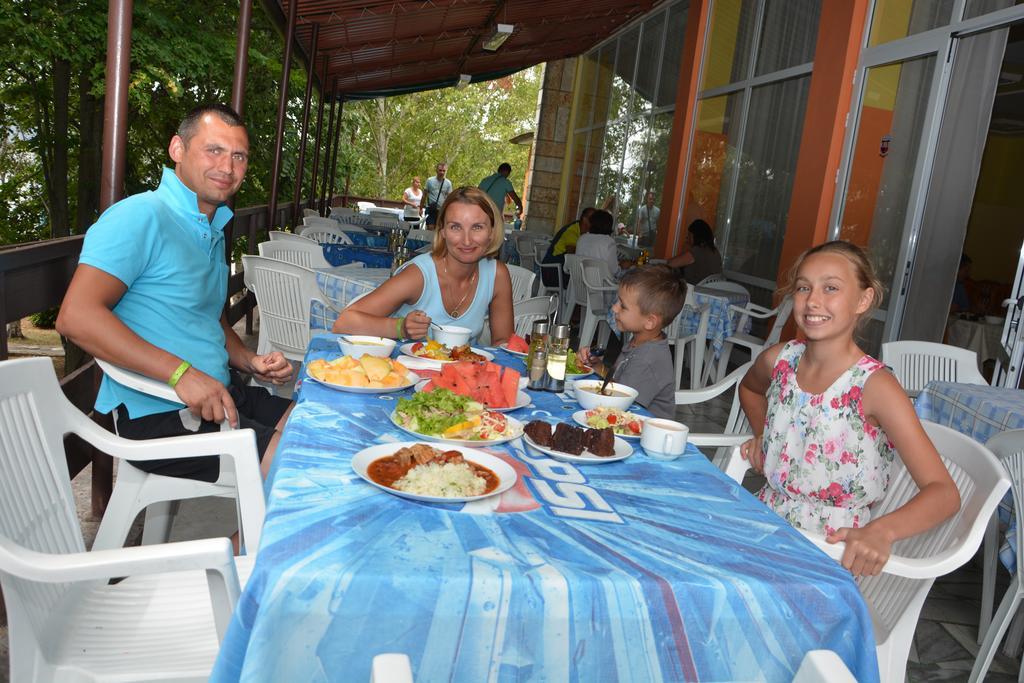 Ahilea Hotel - Free Pool Access Balchik Eksteriør billede