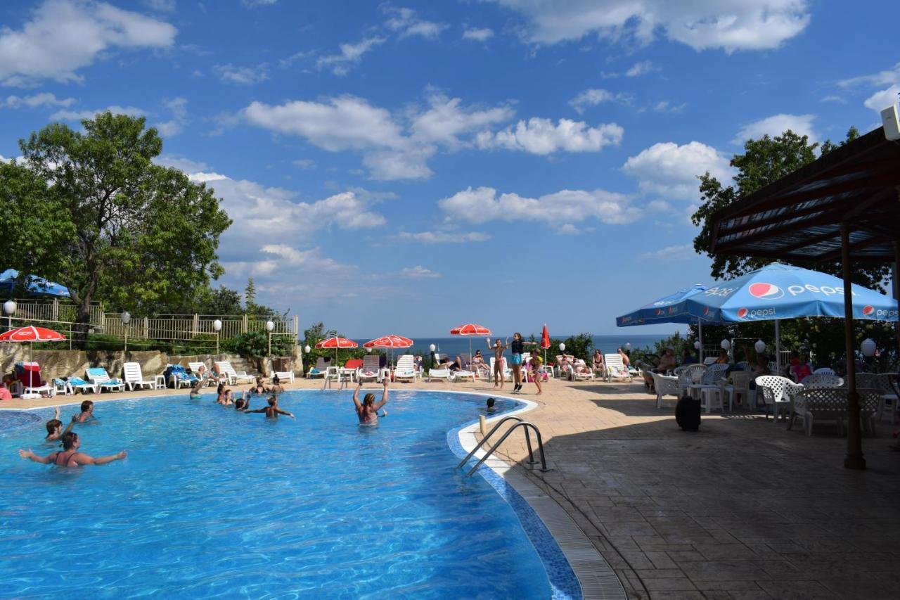 Ahilea Hotel - Free Pool Access Balchik Eksteriør billede