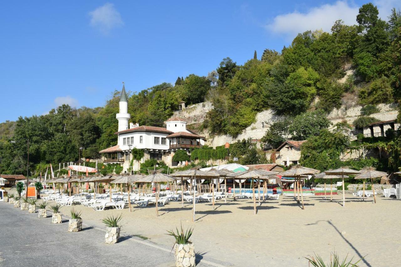 Ahilea Hotel - Free Pool Access Balchik Eksteriør billede